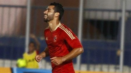 لاعب الأهلي عبدالله السعيد (1)