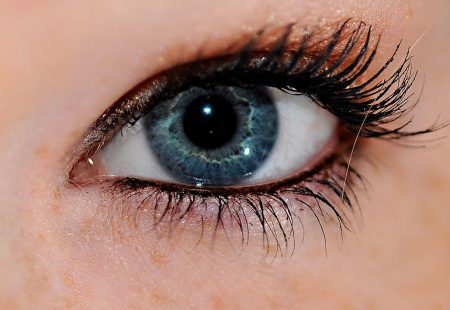 خلفيات العيون الزرقاء للجوال (3)