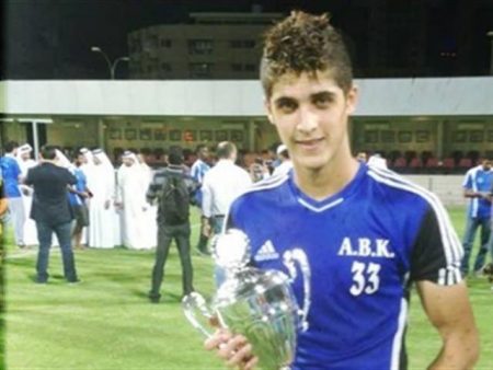 لاعب النادي الأهلي أحمد الشيخ (3)