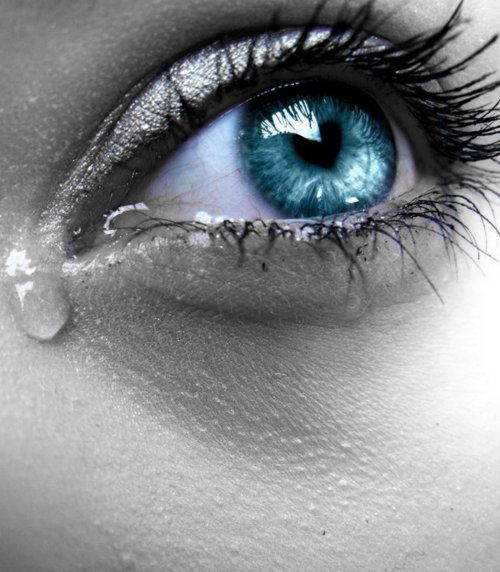 عيون حزينة صور دموع 1